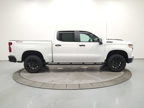 Used 2026 Chevrolet Silverado 1500 LT Trail Boss w/ Safety Package AWD/4WD image 8