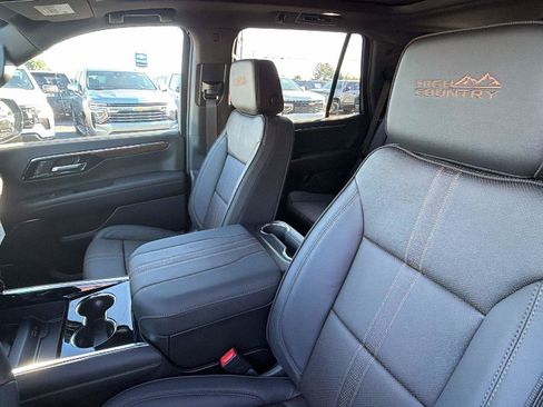 New 2026 Chevrolet Tahoe High Country AWD/4WD image 17