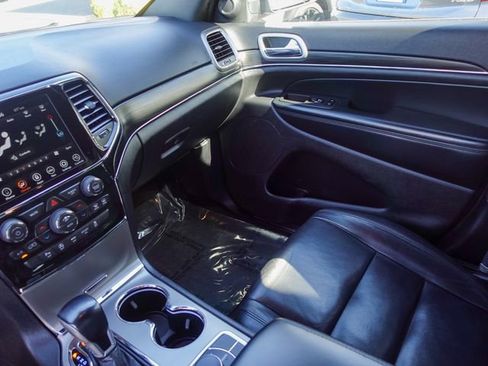 Used 2022 Jeep Grand Cherokee Limited AWD/4WD image 20