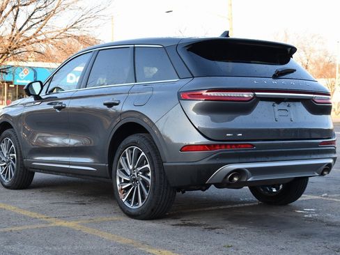 Used 2025 Lincoln Corsair Reserve image 7