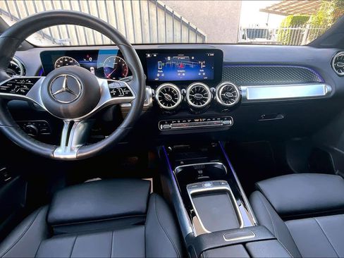 Used 2025 Mercedes-Benz GLB 250 image 14
