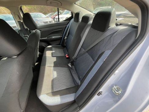 Used 2025 Nissan Versa SV image 34