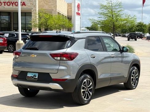 Used 2025 Chevrolet TrailBlazer LT image 4