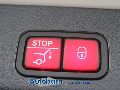 Used 2023 Mercedes-Benz GLB 250 4MATIC w/ Premium Package image 28