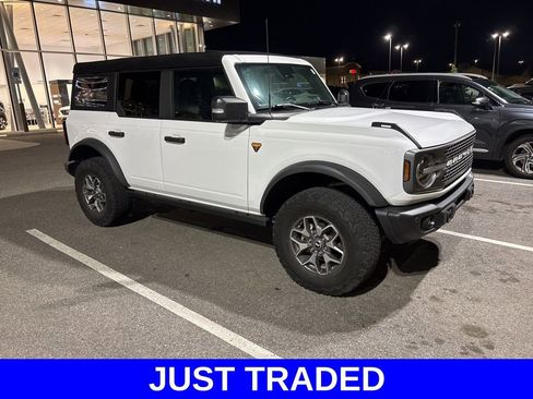 Used 2023 Ford Bronco Badlands image 4