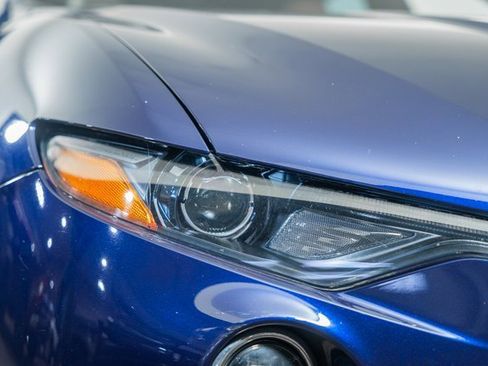 Used 2018 Maserati Levante S GranSport image 16