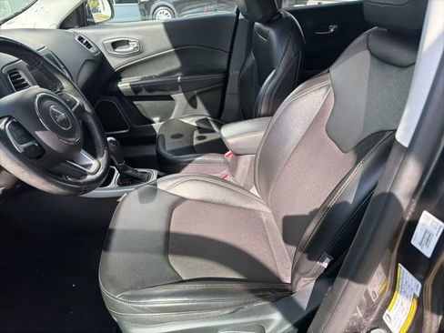 Used 2020 Jeep Compass Latitude image 6