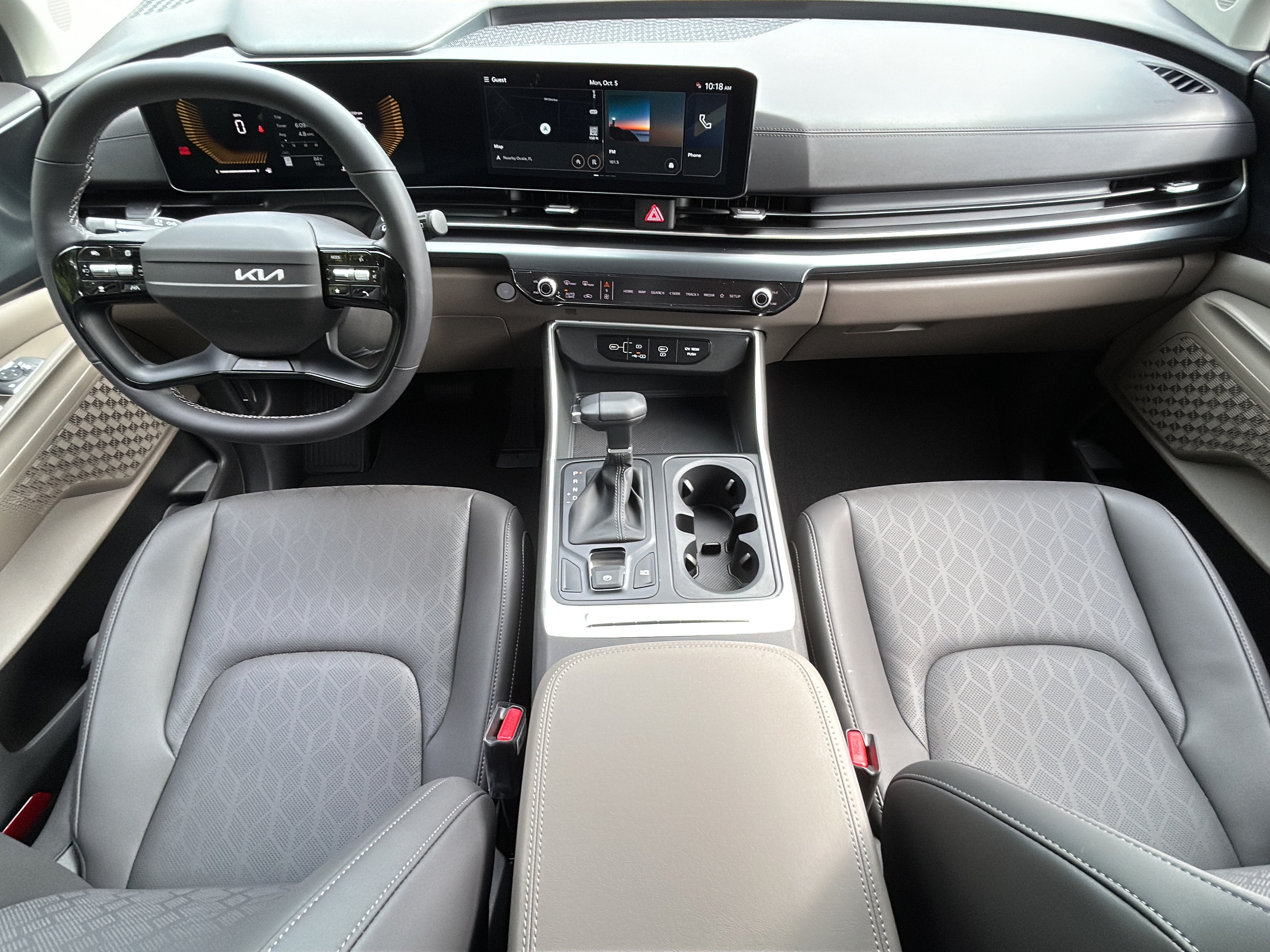 New 2027 Kia Carnival FWD image 16