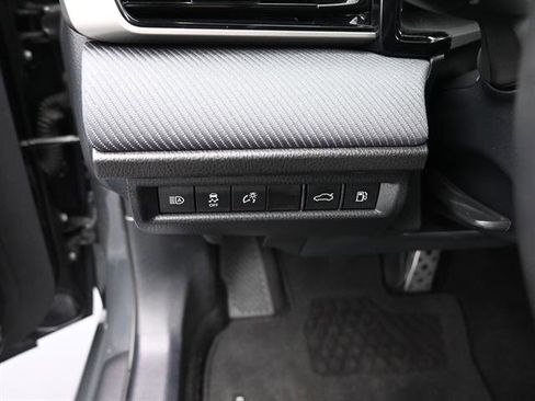 Certified 2025 Toyota Camry SE w/ Convenience Package image 9