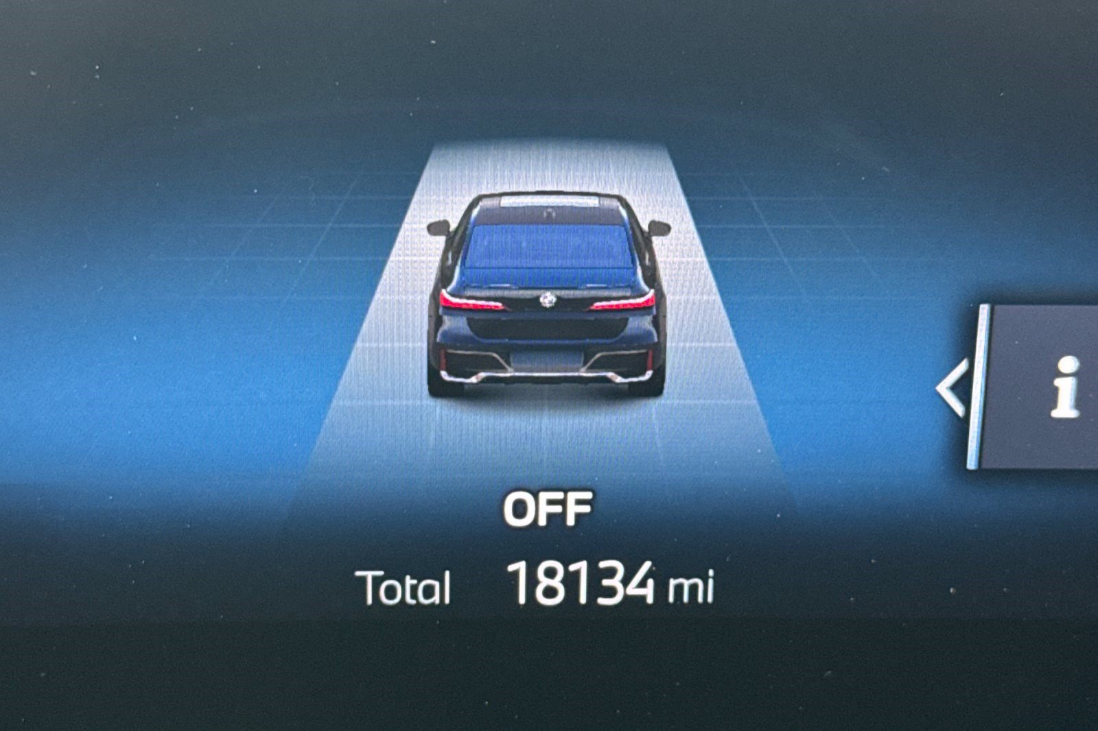 Certified 2023 BMW i7 xDrive60 AWD/4WD image 24