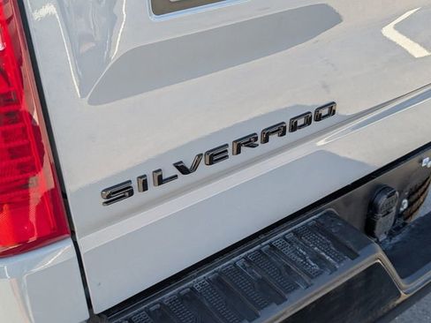 Certified 2024 Chevrolet Silverado 1500 Custom Trail Boss w/ LPO, Dark Essentials Package image 10