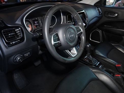 Used 2021 Jeep Compass Latitude FWD image 20