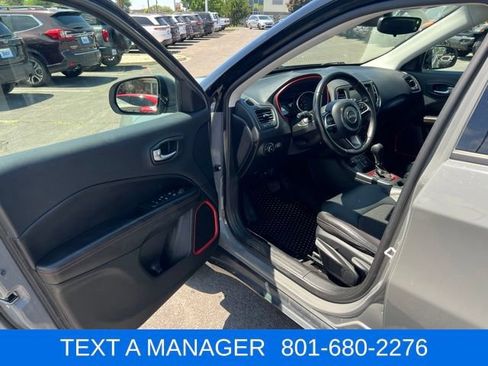Used 2020 Jeep Compass Trailhawk AWD/4WD image 13