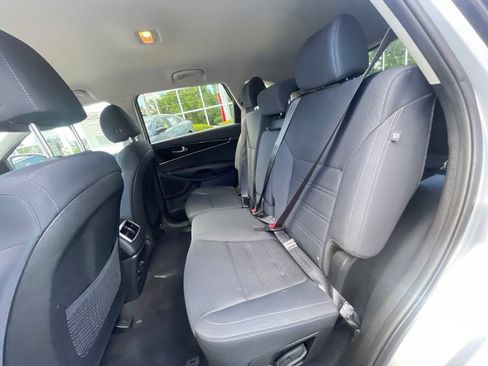 Used 2020 Kia Sorento LX w/ LX I4 Convenience Package AWD/4WD image 19