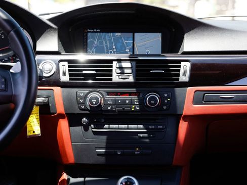 Used 2011 BMW M3 Sedan RWD image 33