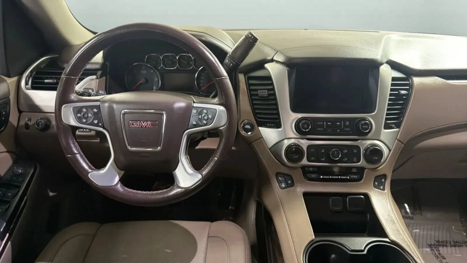 Used 2018 GMC Yukon XL SLT w/ HD Trailering Package AWD/4WD image 10
