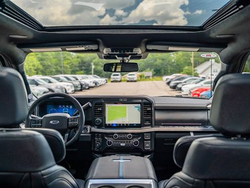 Used 2025 Ford F350 Platinum image 21