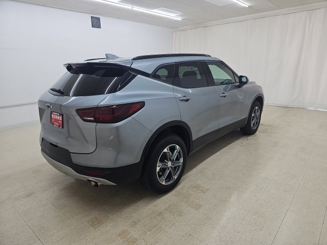 Used 2024 Chevrolet Blazer LT w/ Convenience Package FWD image 16