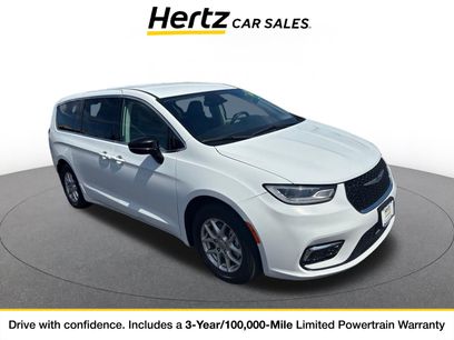 Used 2024 Chrysler Pacifica Touring-L