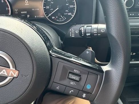Certified 2023 Nissan Rogue SV AWD/4WD image 18