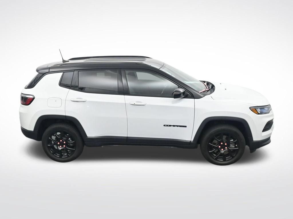 Used 2023 Jeep Compass Latitude AWD/4WD image 24
