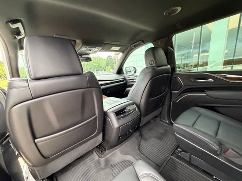 Used 2023 Cadillac Escalade ESV Luxury w/ LPO, Floor Liner Package RWD image 16