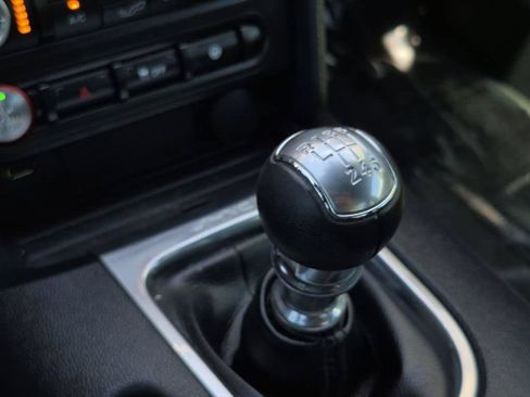 Used 2019 Ford Mustang GT RWD image 15