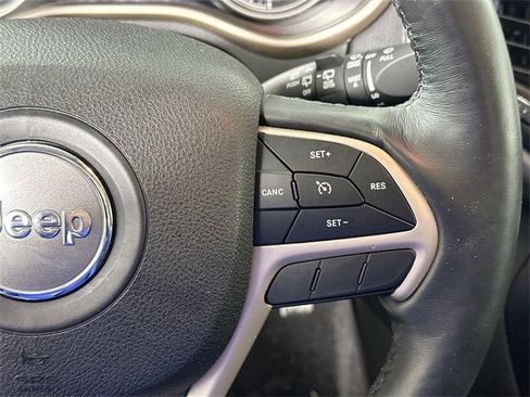 Used 2018 Jeep Cherokee Limited w/ High Altitude Package image 24