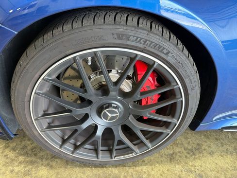 Used 2023 Mercedes-Benz C 63 AMG S image 12