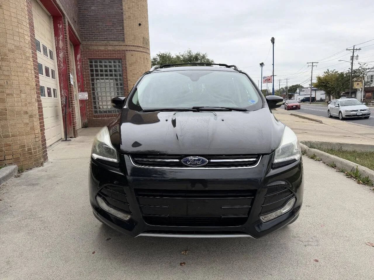 Used 2013 Ford Escape Titanium w/ Parking Technology Pkg AWD/4WD image 3