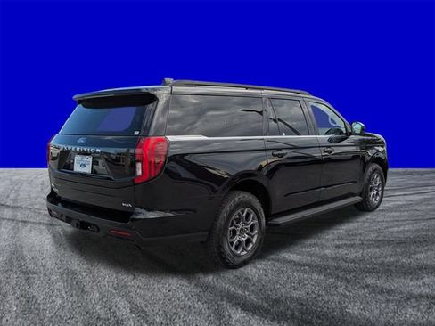 Used 2025 Ford Expedition Max Active AWD/4WD image 4