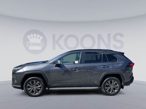 Used 2023 Toyota RAV4 XLE Premium AWD/4WD image 2