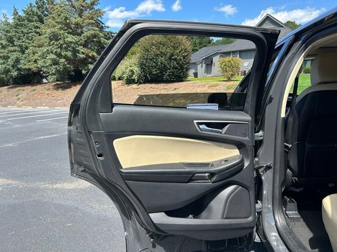 Used 2021 Ford Edge SEL w/ Convenience Package FWD image 56