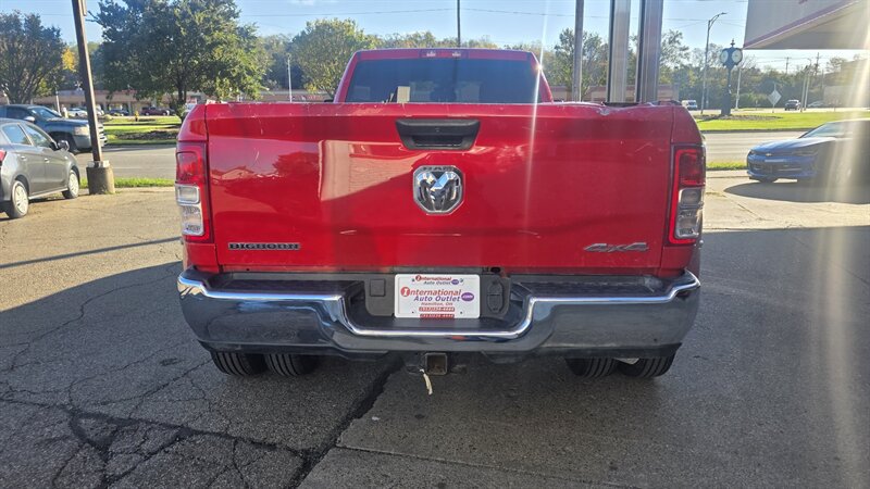 Used 2024 RAM 3500 Big Horn AWD/4WD image 7
