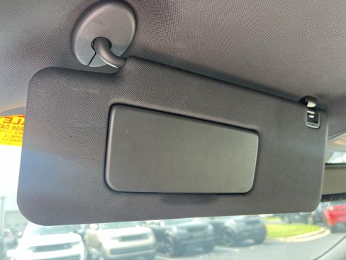 Used 2021 Toyota Sienna XLE FWD image 25
