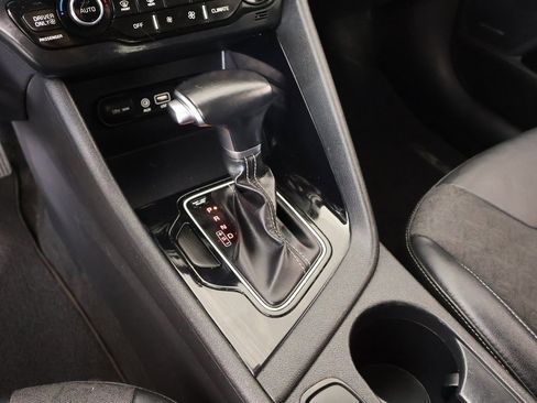 Used 2019 Kia Niro S Touring image 9