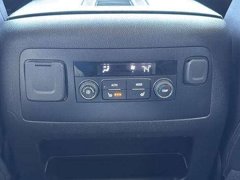 Used 2020 GMC Yukon Denali image 28