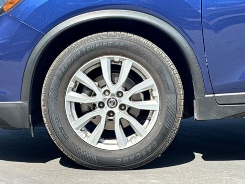 Used 2020 Nissan Rogue SV FWD image 12