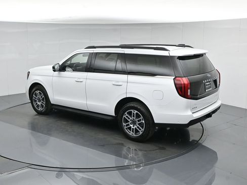Used 2025 Ford Expedition Active AWD/4WD image 49