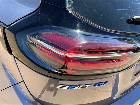Used 2023 Chevrolet Bolt LT image 36