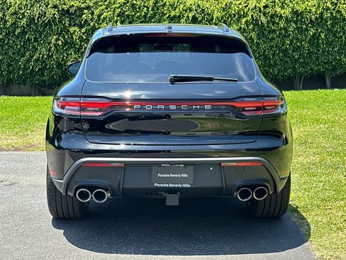 New 2026 Porsche Macan AWD/4WD image 7