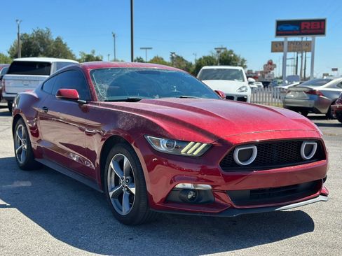 Used 2017 Ford Mustang Premium RWD image 3