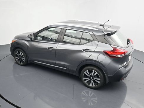 Used 2019 Nissan Kicks SR w/ SR Premium Package FWD image 27