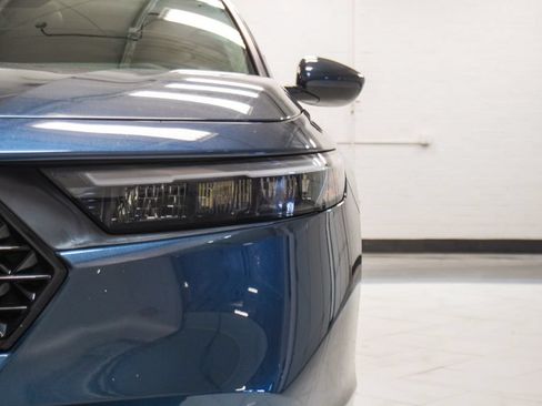 Used 2023 Honda Accord EX image 37