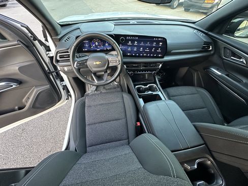 Certified 2025 Chevrolet Traverse LT image 33