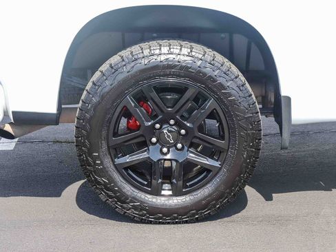 Used 2022 Chevrolet Silverado 1500 Custom RWD image 9