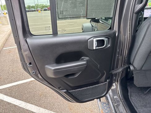 Used 2024 Jeep Wrangler Unlimited Sport AWD/4WD image 14