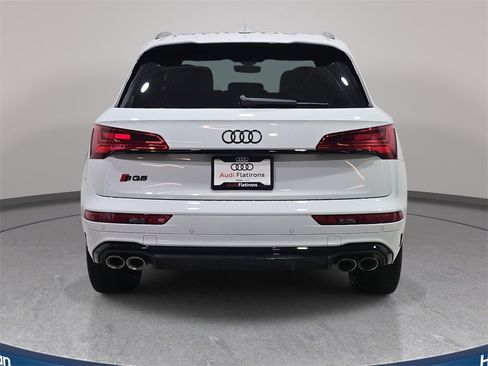 Used 2024 Audi SQ5 Prestige image 6