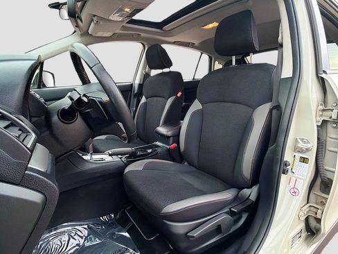 Used 2017 Subaru Crosstrek 2.0i Premium w/ Moonroof Package AWD/4WD image 13