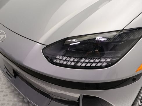 Used 2025 Hyundai Ioniq 6 Limited RWD image 3